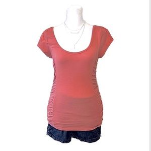 Bongo Coral Scoop Neck Fitted T-Shirt with Ruched Sides, Women’s Size Medium.